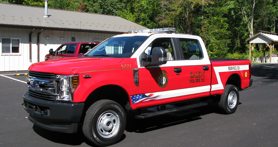 Service Truck 221 front three-quarter view